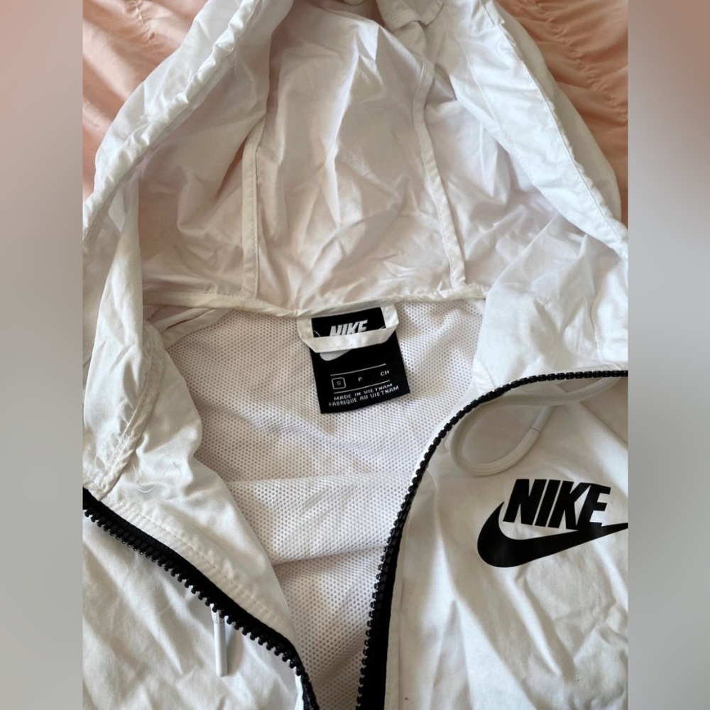 Nike & Champion Windbreaker (2 pcs) - Picture 2 of 4